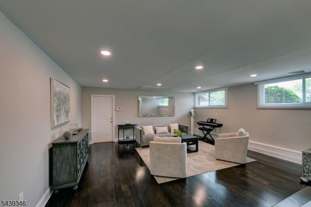 30 Bogert Rd, Montville Twp., NJ 07058