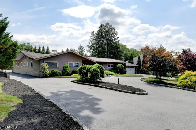 30 Bogert Rd, Montville Twp., NJ 07058