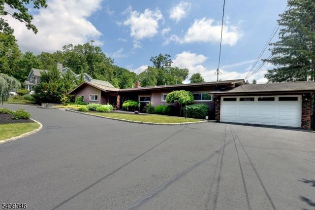 30 Bogert Rd, Montville Twp., NJ 07058