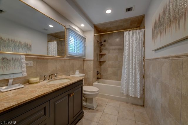 30 Bogert Rd, Montville Twp., NJ 07058