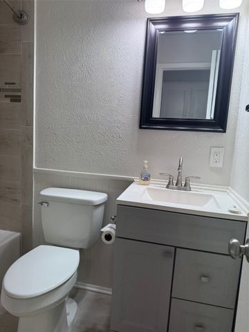 4211 Spring Brook Drive, Arlington, TX 76001