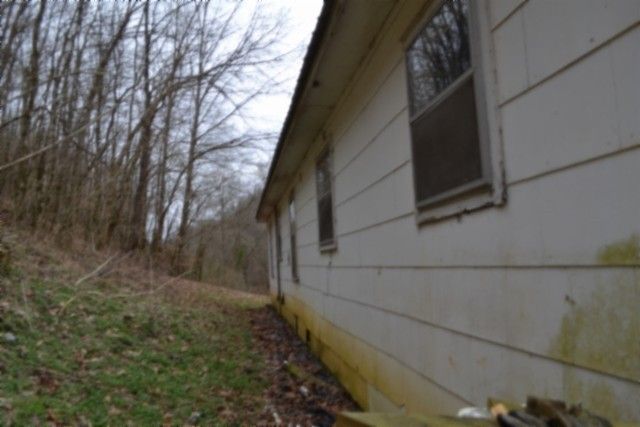 290 Hazel Huffines Ln, Whitleyville, TN 38588