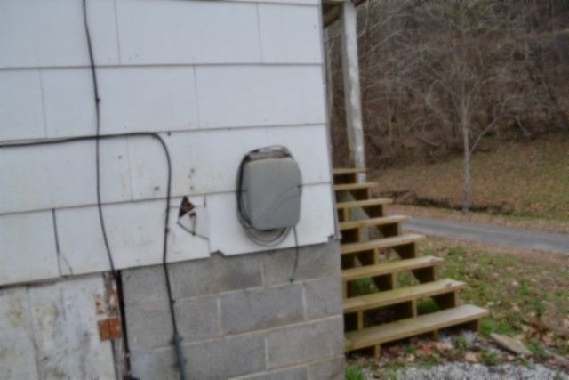 290 Hazel Huffines Ln, Whitleyville, TN 38588