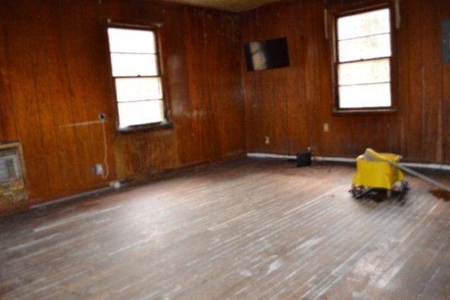 290 Hazel Huffines Ln, Whitleyville, TN 38588