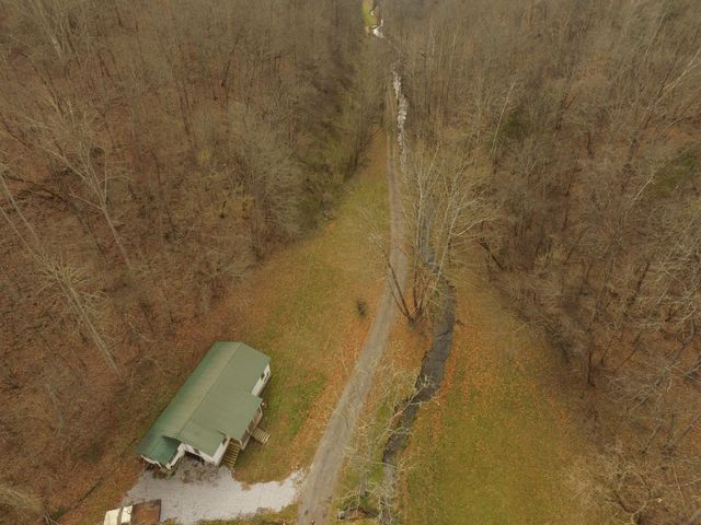 290 Hazel Huffines Ln, Whitleyville, TN 38588