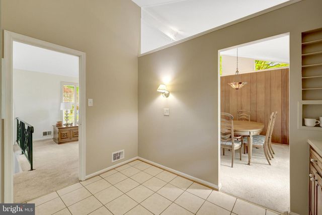 8803 KENILWORTH DR, Springfield, VA 22151
