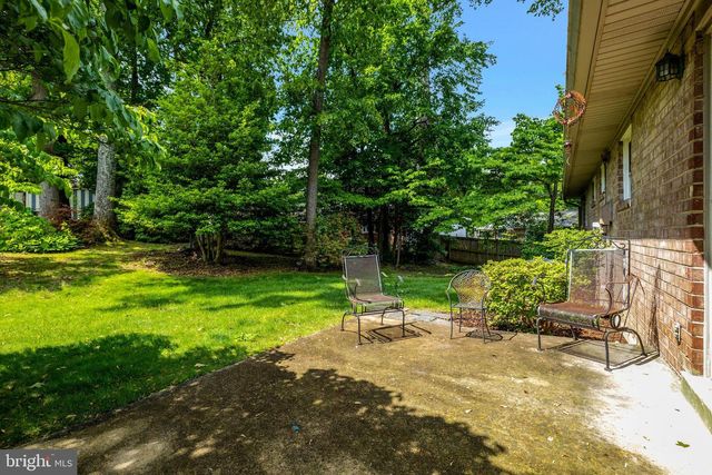 8803 KENILWORTH DR, Springfield, VA 22151