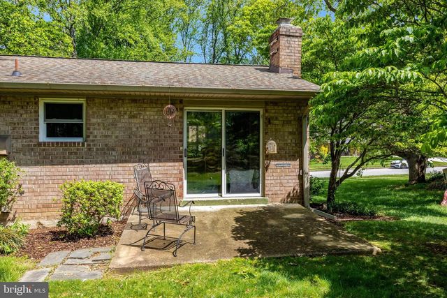8803 KENILWORTH DR, Springfield, VA 22151
