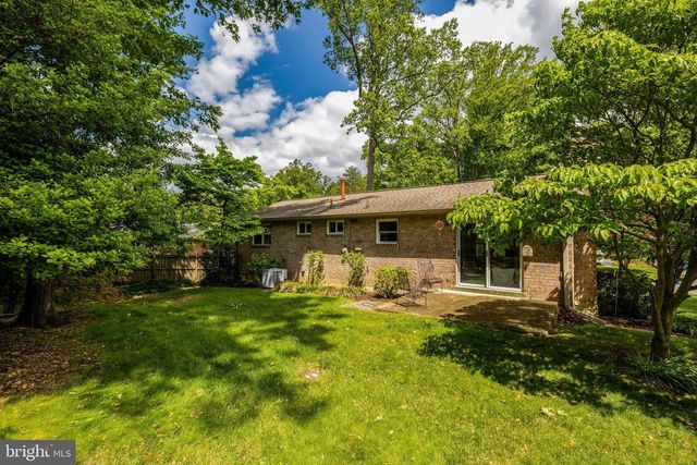 8803 KENILWORTH DR, Springfield, VA 22151