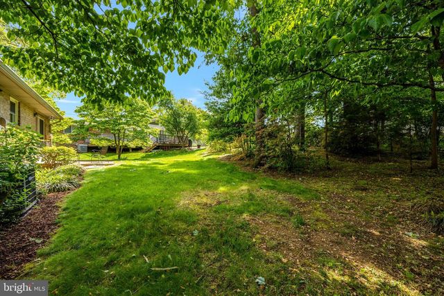 8803 KENILWORTH DR, Springfield, VA 22151