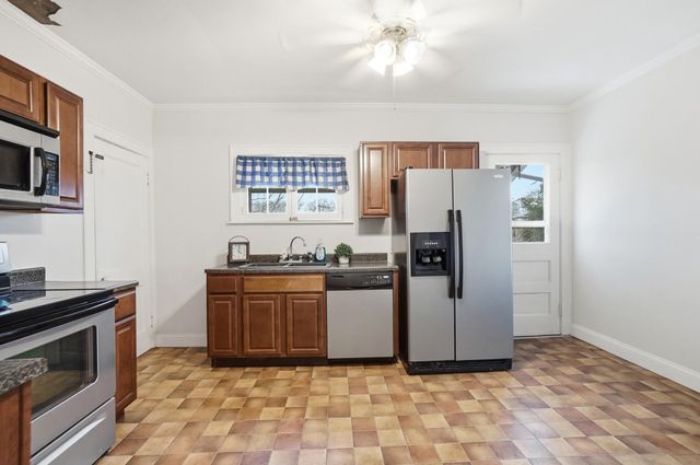 2001 Alexandria Pike, Newport, KY 41076