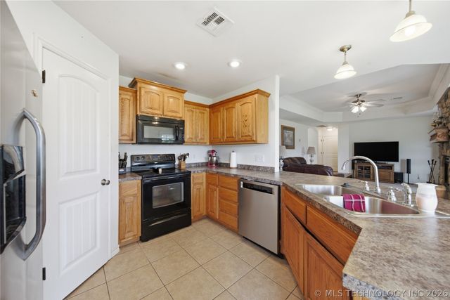 2501 E 171st Street S, Mounds, OK 74047
