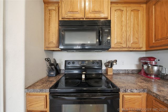 2501 E 171st Street S, Mounds, OK 74047