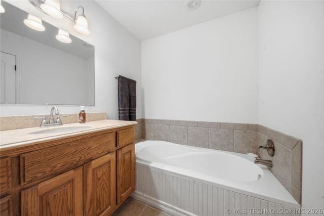 2501 E 171st Street S, Mounds, OK 74047