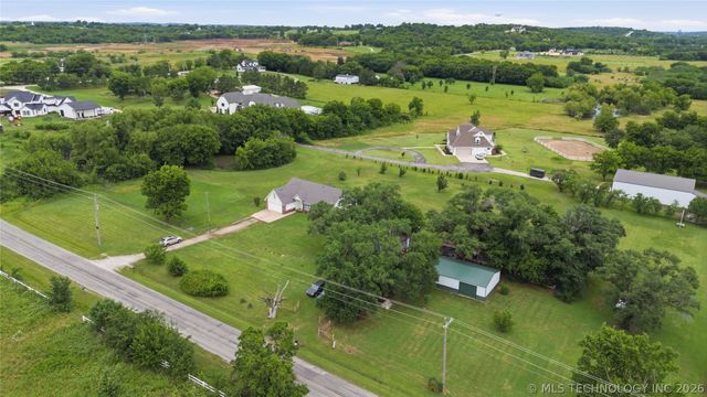 2501 E 171st Street S, Mounds, OK 74047