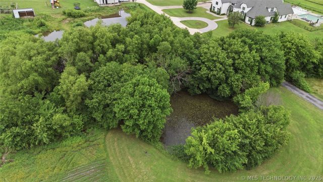 2501 E 171st Street S, Mounds, OK 74047