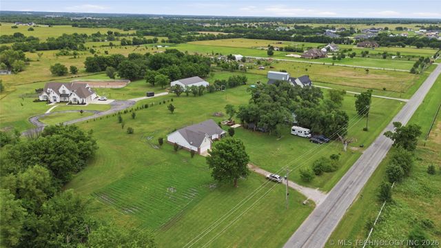 2501 E 171st Street S, Mounds, OK 74047