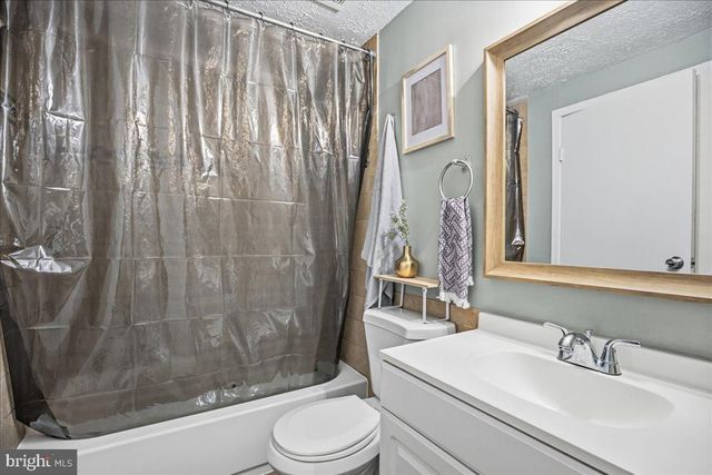 801 CALVERT TOWNE DR, Prince Frederick, MD 20678