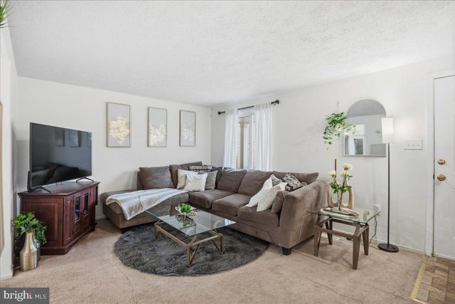 801 CALVERT TOWNE DR, Prince Frederick, MD 20678