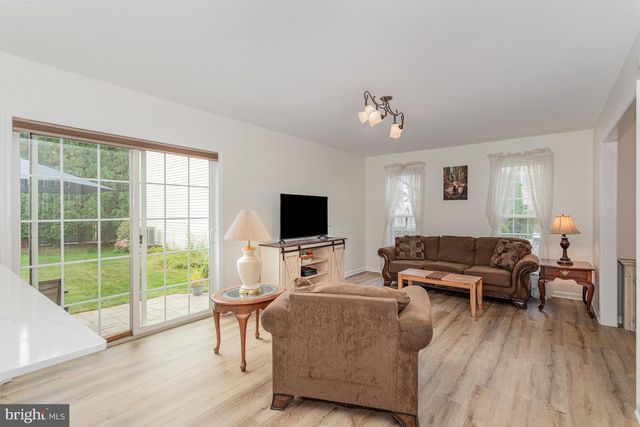 43 APPLE BLOSSOM DR, Lancaster, PA 17602