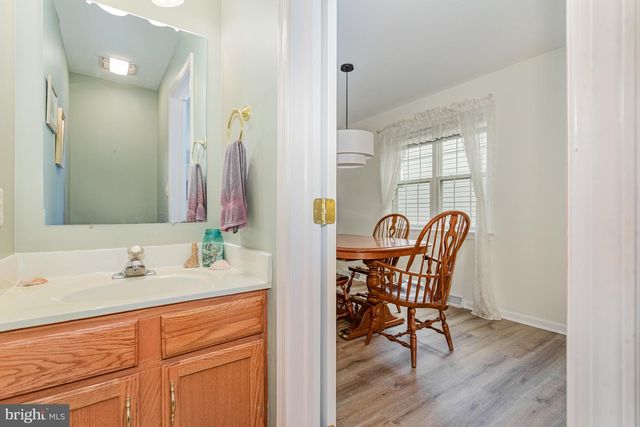 43 APPLE BLOSSOM DR, Lancaster, PA 17602