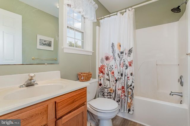 43 APPLE BLOSSOM DR, Lancaster, PA 17602