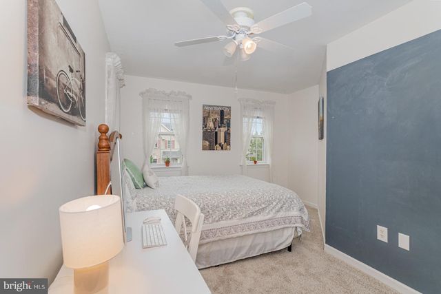 43 APPLE BLOSSOM DR, Lancaster, PA 17602