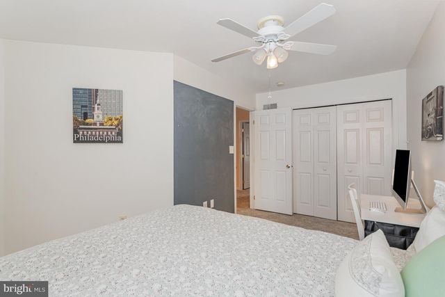 43 APPLE BLOSSOM DR, Lancaster, PA 17602