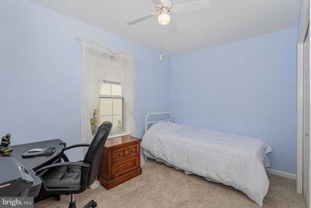 43 APPLE BLOSSOM DR, Lancaster, PA 17602