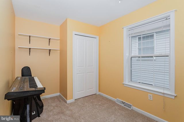 43 APPLE BLOSSOM DR, Lancaster, PA 17602