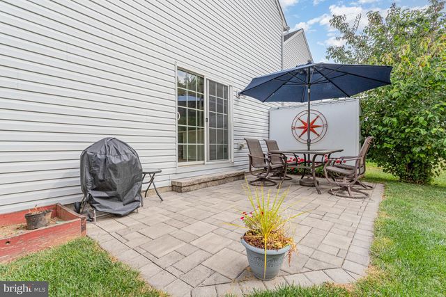 43 APPLE BLOSSOM DR, Lancaster, PA 17602