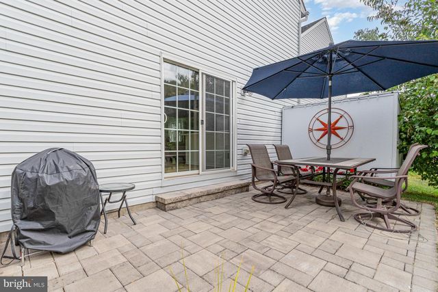 43 APPLE BLOSSOM DR, Lancaster, PA 17602