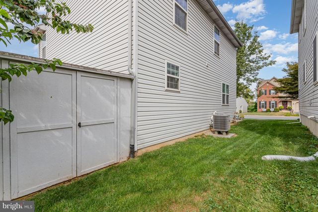 43 APPLE BLOSSOM DR, Lancaster, PA 17602