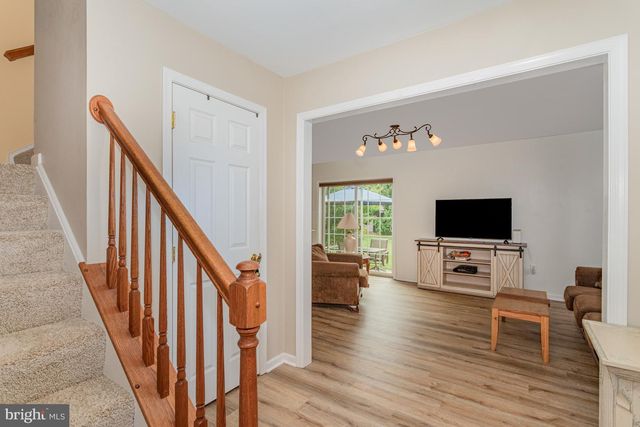 43 APPLE BLOSSOM DR, Lancaster, PA 17602