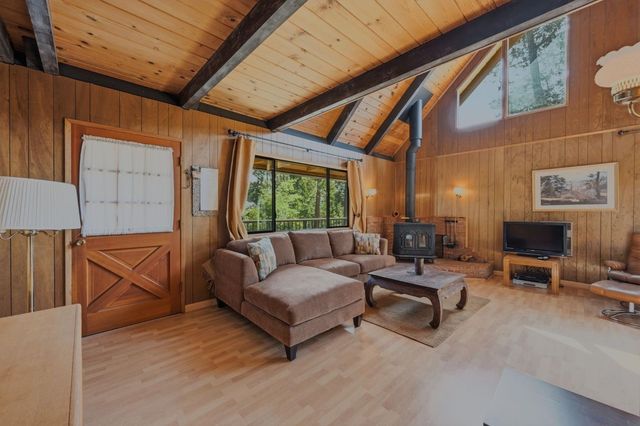 3076 Forest Ln, Arnold, CA 95223