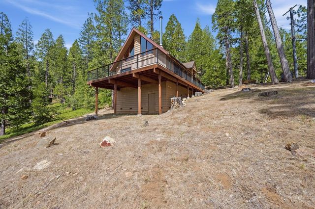 3076 Forest Ln, Arnold, CA 95223