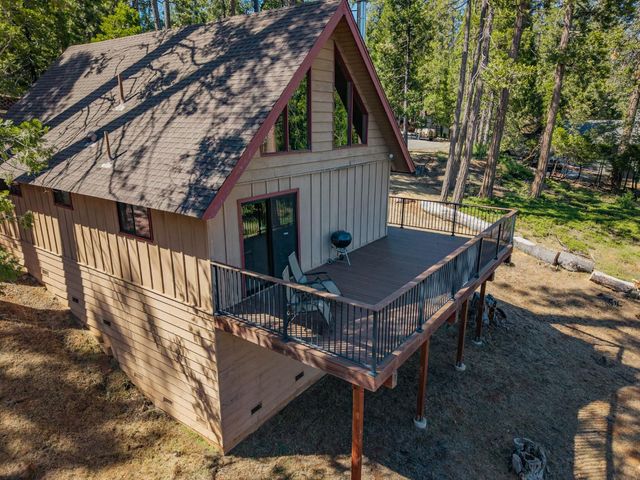 3076 Forest Ln, Arnold, CA 95223