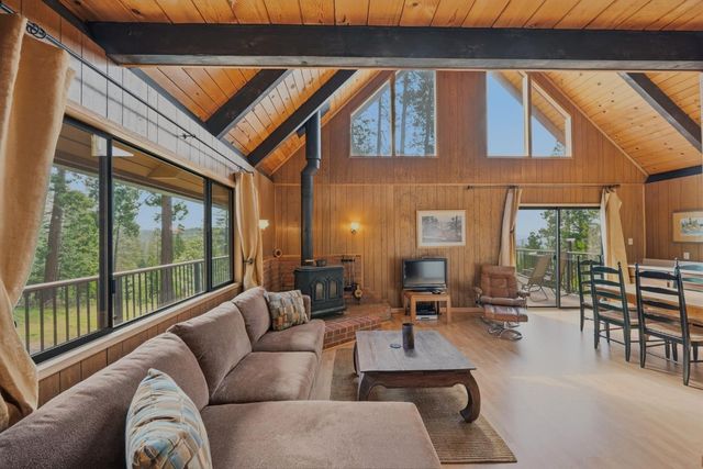 3076 Forest Ln, Arnold, CA 95223