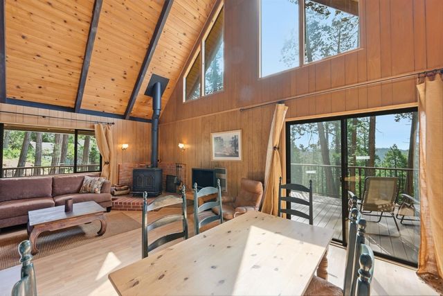 3076 Forest Ln, Arnold, CA 95223