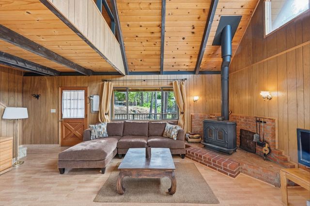 3076 Forest Ln, Arnold, CA 95223