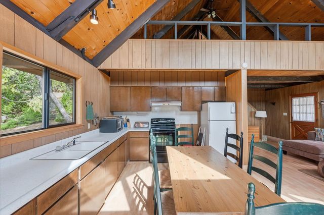3076 Forest Ln, Arnold, CA 95223