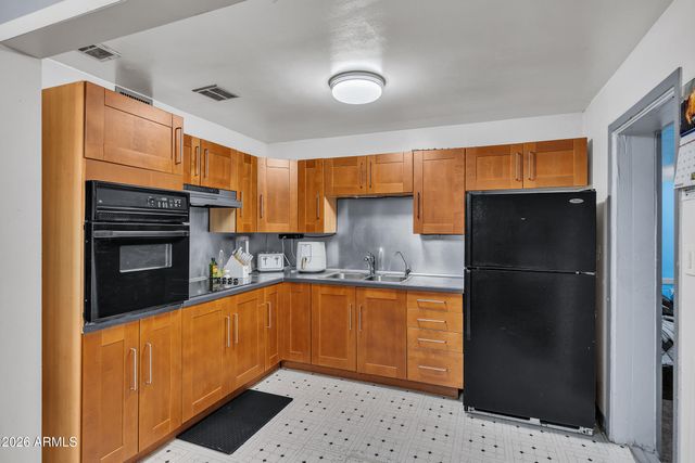 2801 W GLENROSA Avenue, Phoenix, AZ 85017