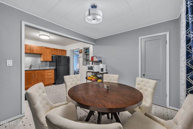 2801 W GLENROSA Avenue, Phoenix, AZ 85017