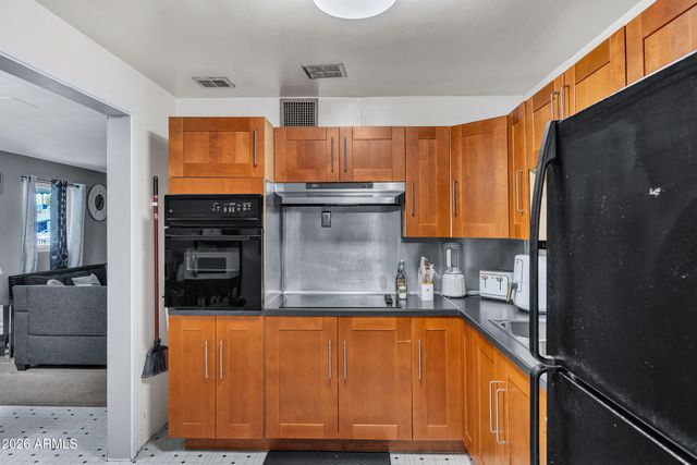 2801 W GLENROSA Avenue, Phoenix, AZ 85017