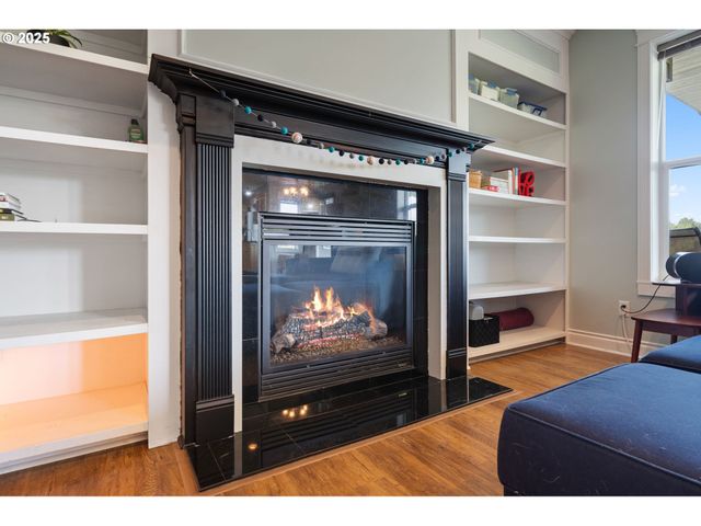 24 EMPIRE Dr, Silver Lake, WA 98645