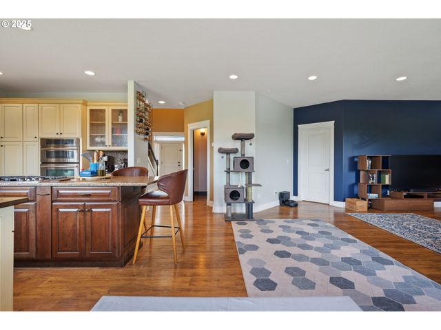 24 EMPIRE Dr, Silver Lake, WA 98645
