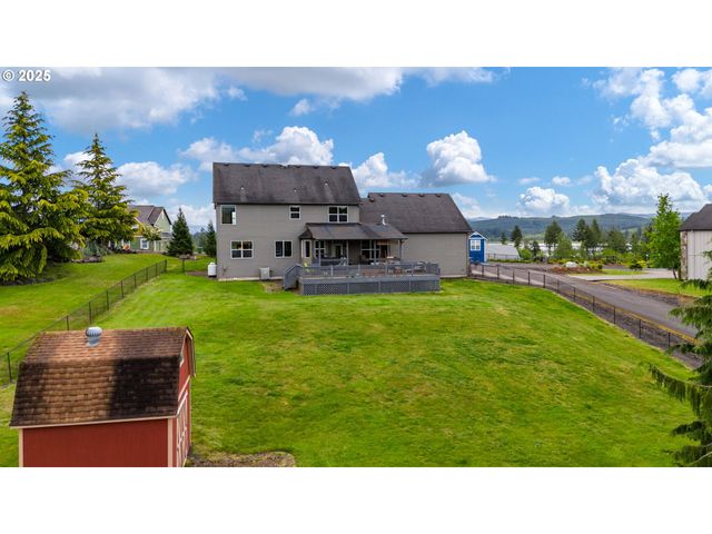 24 EMPIRE Dr, Silver Lake, WA 98645