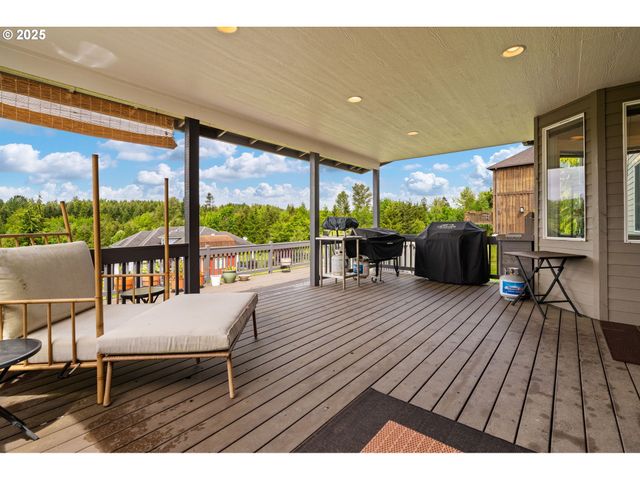 24 EMPIRE Dr, Silver Lake, WA 98645