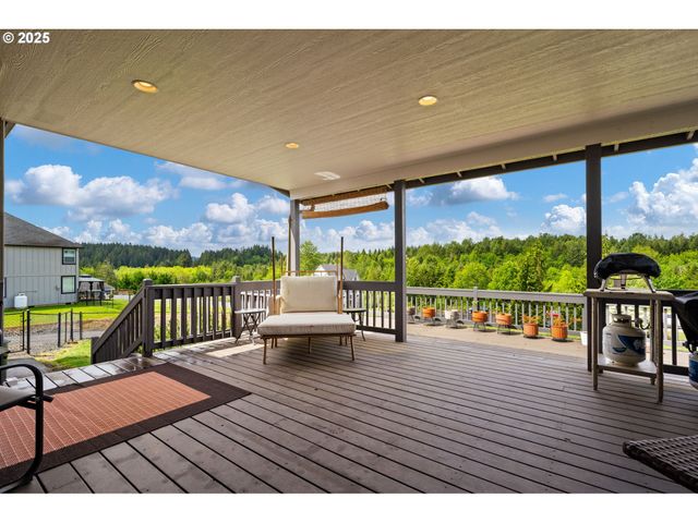 24 EMPIRE Dr, Silver Lake, WA 98645