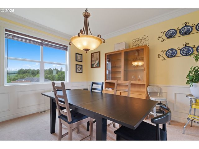 24 EMPIRE Dr, Silver Lake, WA 98645